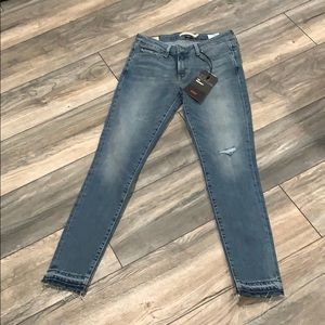Levi’s Premium 711 Skinny Jeans